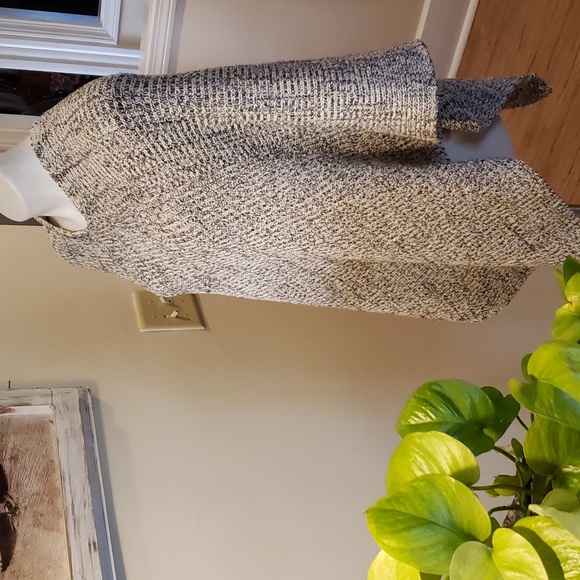 Love Your Melon Poncho - Picture 4 of 9